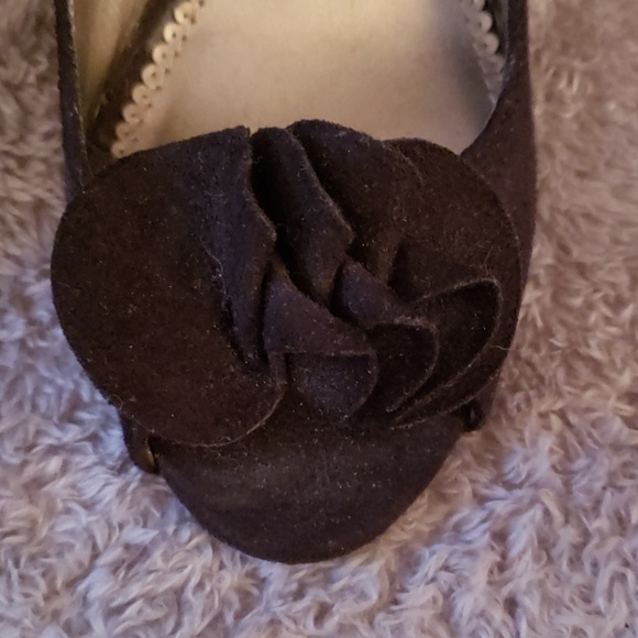 Dexter Black Suede Peep Toe Wedges - Picture 2 of 5